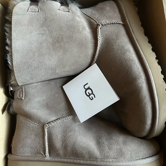 UGG Bailey Bow - Picture 5 of 6